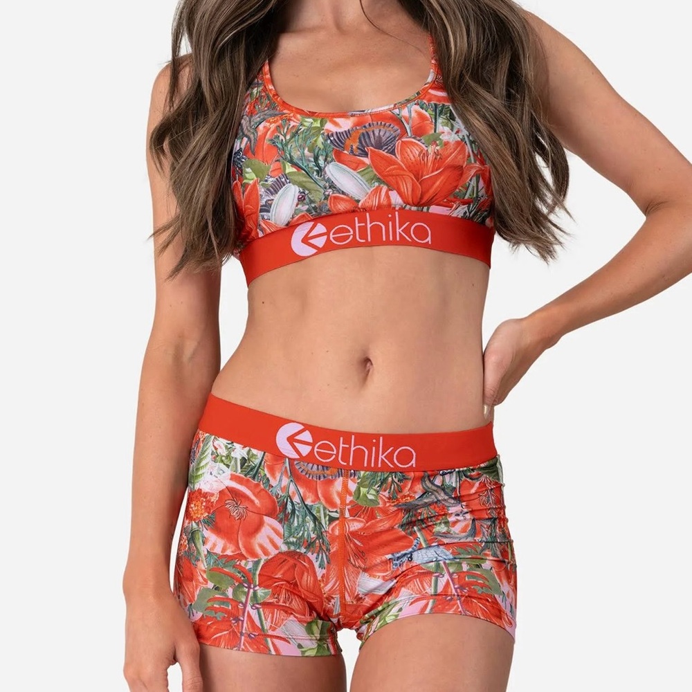 Ethika Set